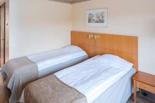 Отель Holiday Club Caribia Турку Двухместный номер с 2 отдельными кроватями и дополнительной кроватью для 1 ребенка - Без доступа в спа-центр-2